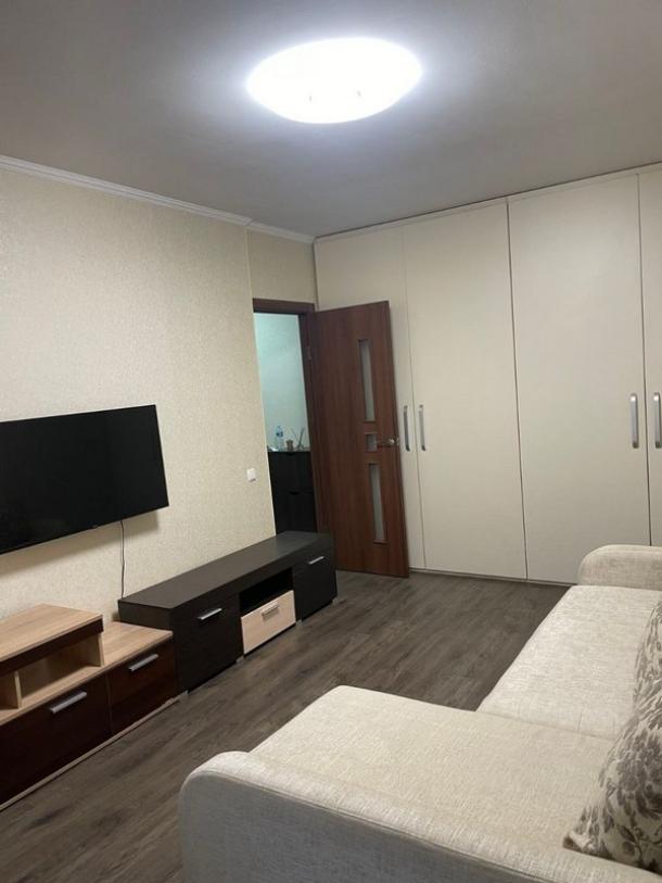 Квартира, 1-кімн., Харьков, Алексеевка, Победы пр.