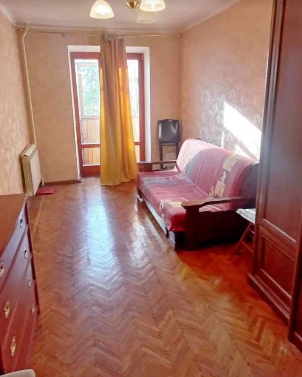 Квартира, 3-кімн., Харьков, Шатиловка, Крымская