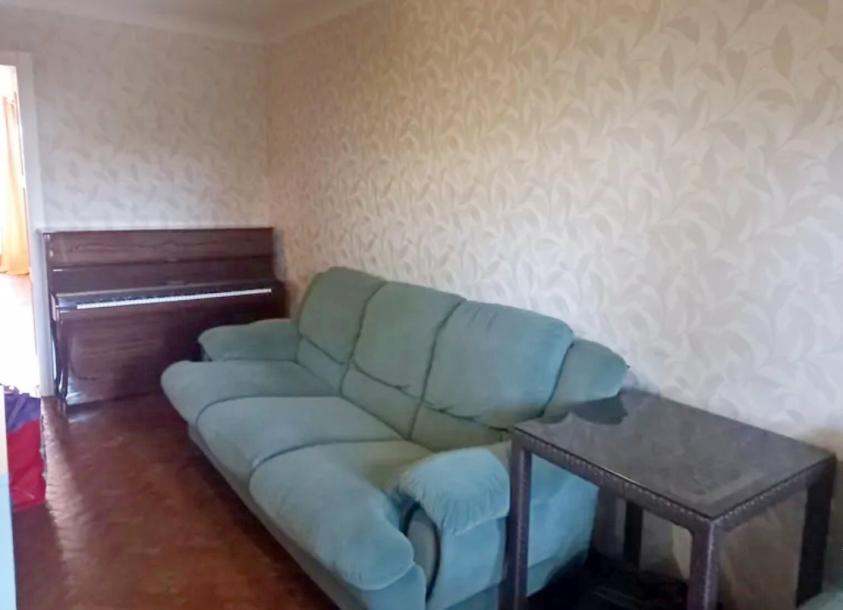 Квартира, 3-кімн., Харьков, Шатиловка, Крымская