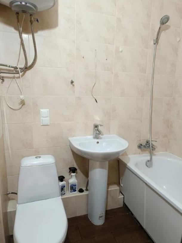 Квартира, 2-кімн., Харьков, 608м/р, Непокоренных (Героев Труда)