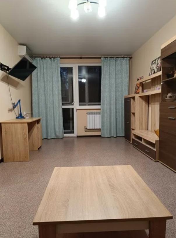 Квартира, 2-кімн., Харьков, 608м/р, Непокоренных (Героев Труда)