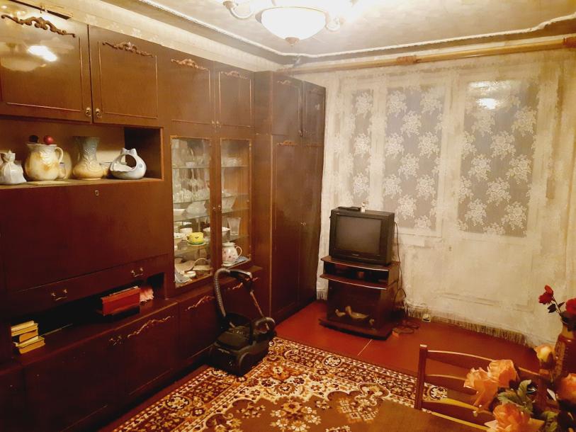 Квартира, 3-кімн., Харьков, 533м/р, Тракторостроителей просп.