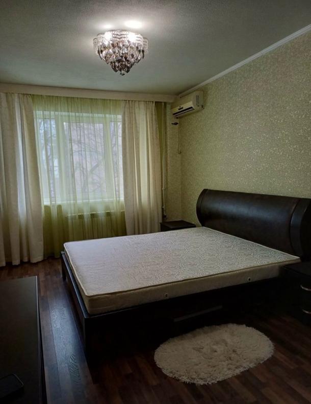 Квартира, 2-кімн., Харьков, 607м/р, Непокоренных (Героев Труда)