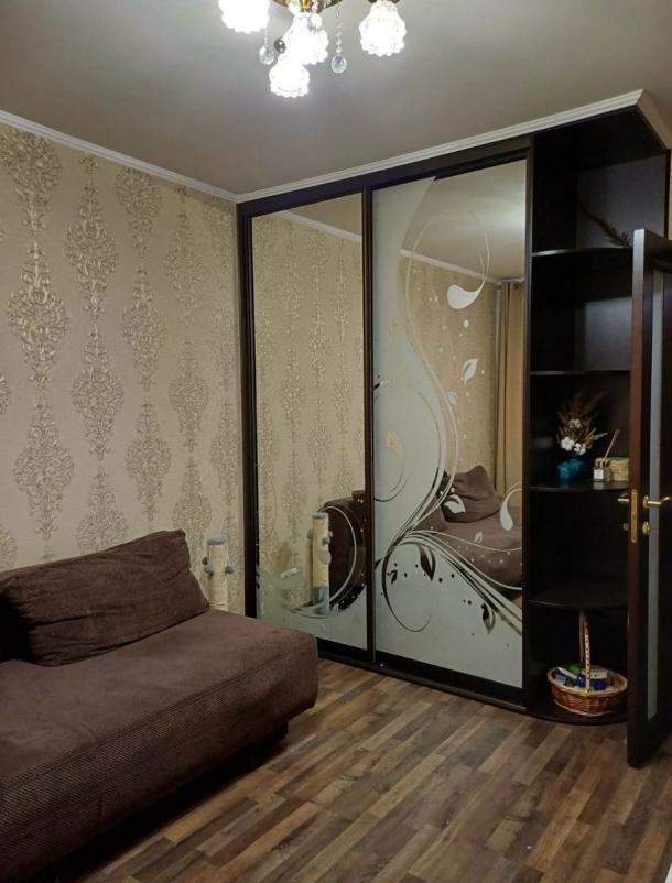 Квартира, 2-кімн., Харьков, 607м/р, Непокоренных (Героев Труда)