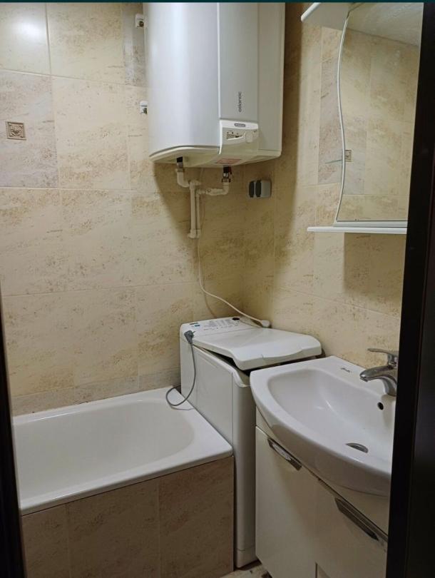 Квартира, 2-кімн., Харьков, 607м/р, Непокоренных (Героев Труда)