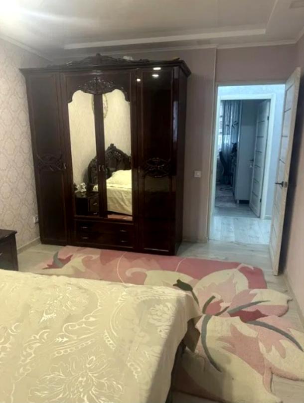 Квартира, 3-кімн., Харьков, 520м/р, Валентиновская