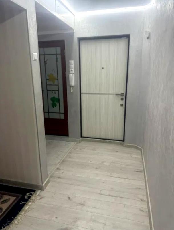 Квартира, 3-кімн., Харьков, 520м/р, Валентиновская