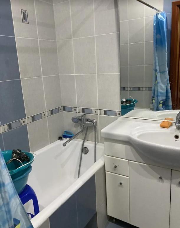 Квартира, 3-кімн., Харьков, Пятихатки, Академика Курчатова проспект