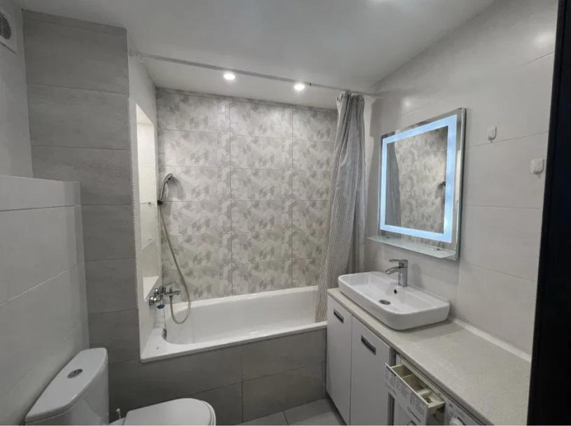 Квартира, 2-кімн., Харьков, 522м/р, Непокоренных (Героев Труда)