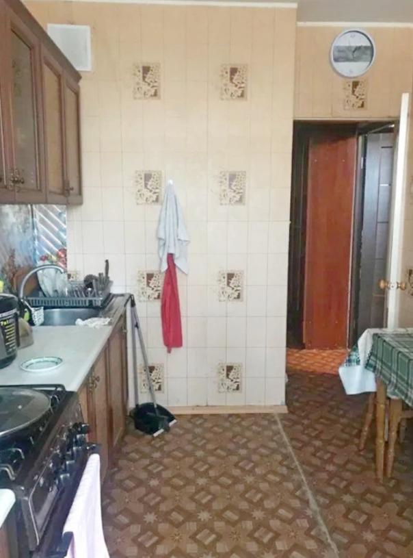 Квартира, 3-кімн., Чугуев, Чугуевский район, Харьковская