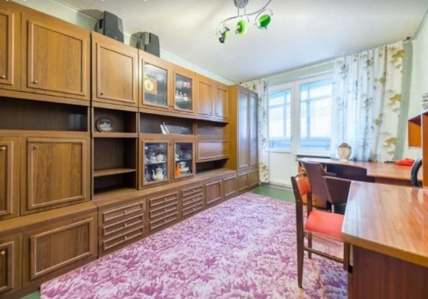 Квартира, 3-кімн., Харьков, Гагарина метро , Аэрокосмический просп. (Гагарина проспект)