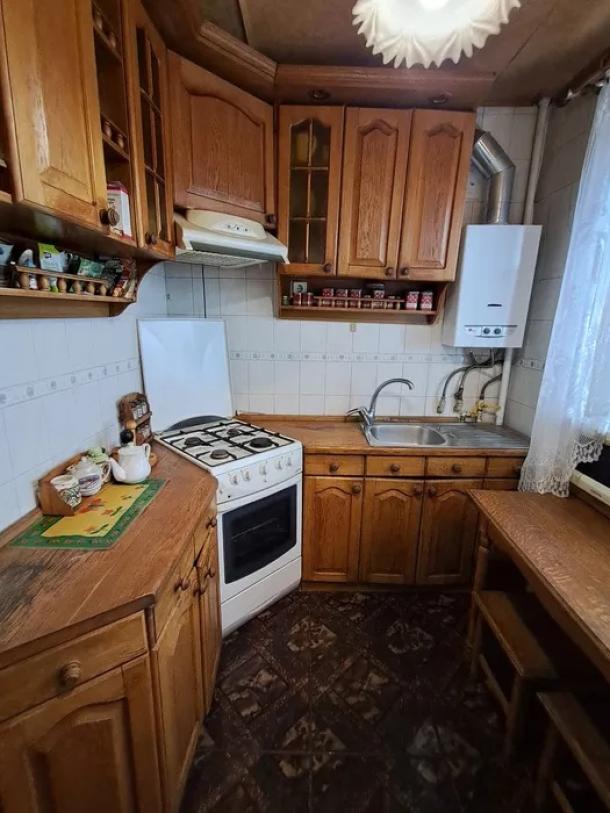 Квартира, 4-кімн., Харьков, Аэропорт, Аэрокосмический просп. (Гагарина проспект)
