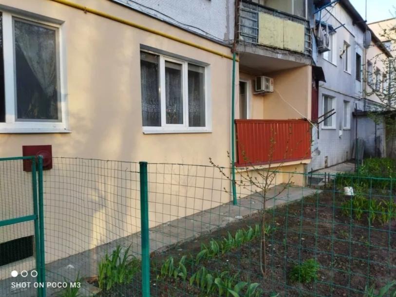 Квартира, 3-кімн., Березовское, Харьковский район, Санаторная