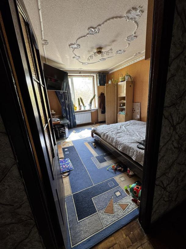 Квартира, 3-кімн., Харьков, 524м/р, Непокоренных (Героев Труда)