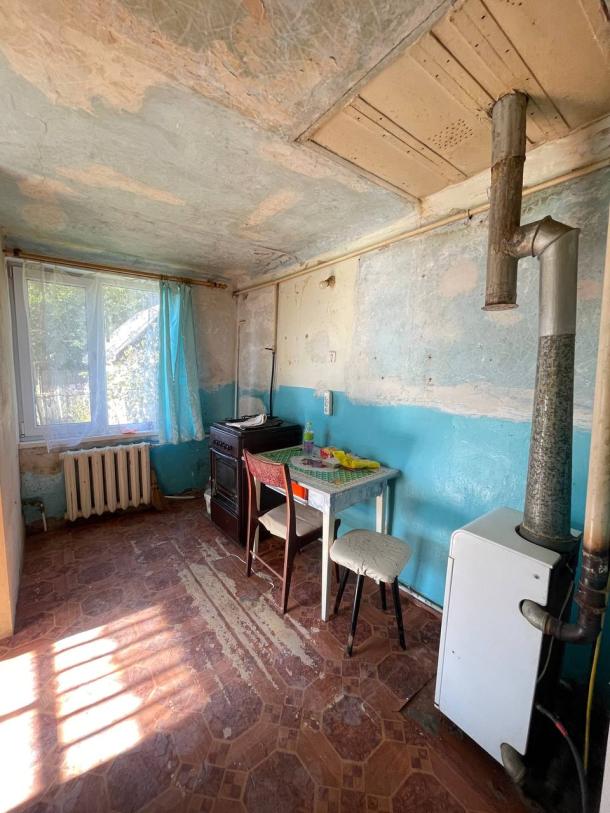 Квартира, 3-кімн., Буды, Харьковский район, Садовая (Чубаря, Советская, Свердлова)