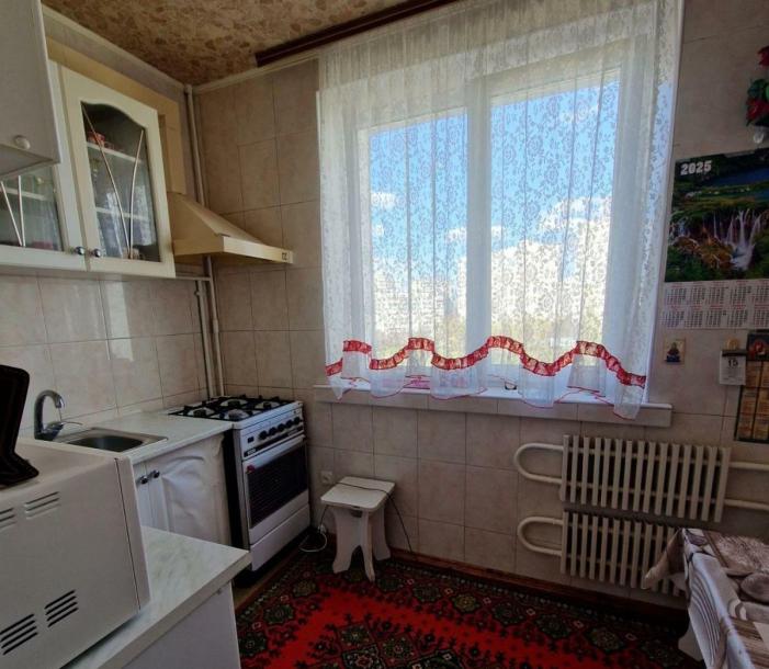 Квартира, 3-кімн., Харьков, 1 Северная Салтовка, Родниковая (Красного милиционера, Кирова)