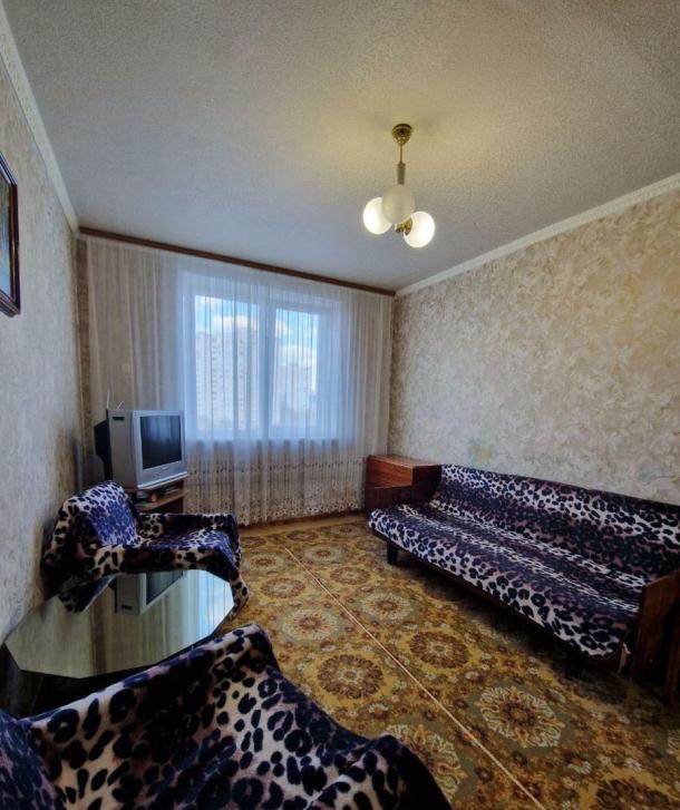Квартира, 3-кімн., Харьков, 1 Северная Салтовка, Родниковая (Красного милиционера, Кирова)