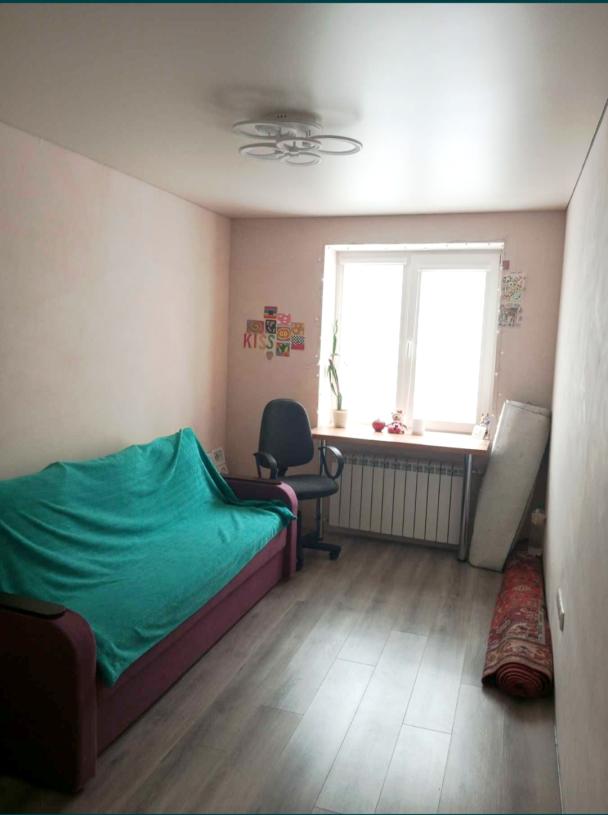 Квартира, 3-кімн., Малиновка, Чугуевский район, Богдана Хмельницкого