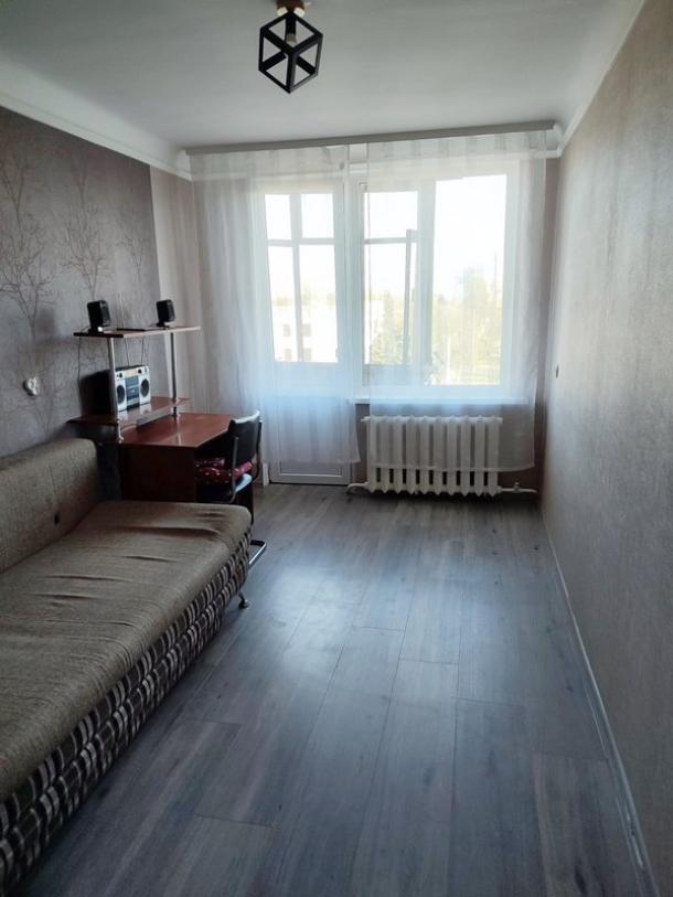 Квартира, 3-кімн., Харьков, Павлово Поле, Космонавтов