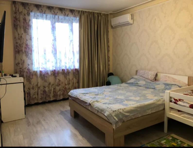 Квартира, 3-кімн., Харьков, 1 Северная Салтовка, Соборности Украины (Дружбы Народов)