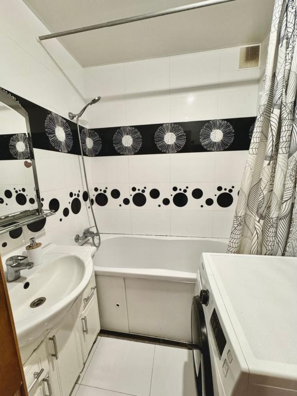 Квартира, 2-кімн., Харьков, 520м/р, Валентиновская