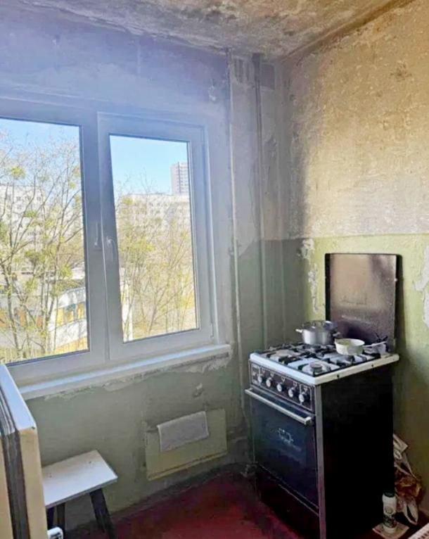 Квартира, 3-кімн., Харьков, Алексеевка, Архитекторов
