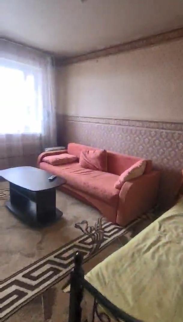 Квартира, 2-кімн., Харьков, 522м/р, Непокоренных (Героев Труда)