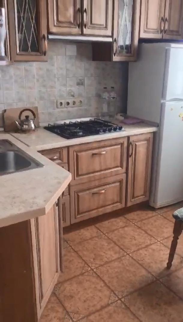 Квартира, 2-кімн., Харьков, 522м/р, Непокоренных (Героев Труда)