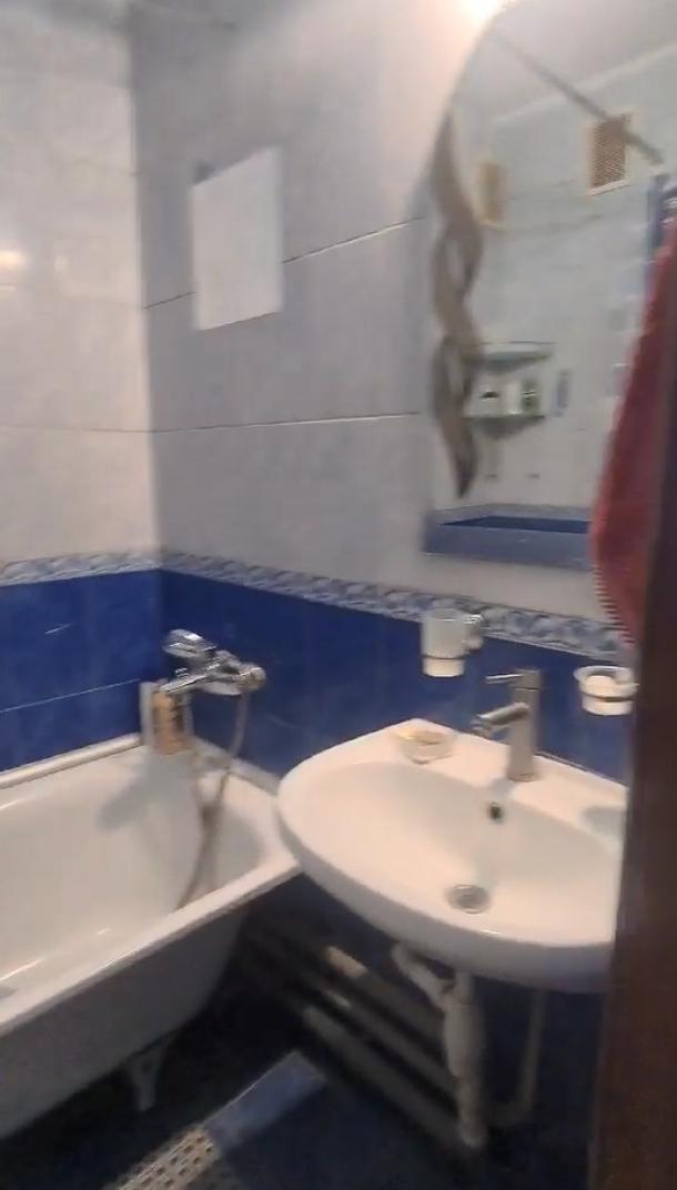 Квартира, 2-кімн., Харьков, 522м/р, Непокоренных (Героев Труда)
