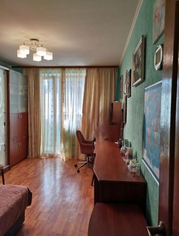 Квартира, 3-кімн., Харьков, Алексеевка, Победы пр.