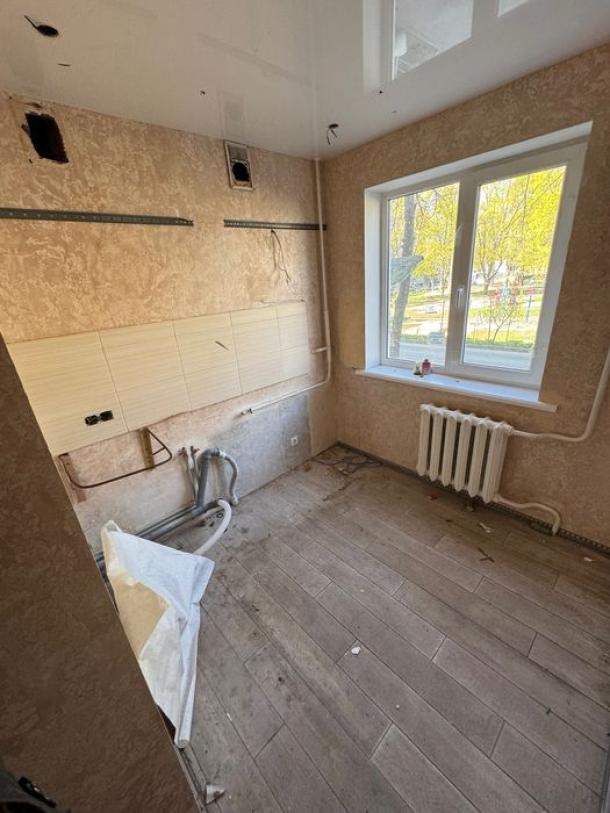 Квартира, 2-кімн., Харьков, 608м/р, Непокоренных (Героев Труда)