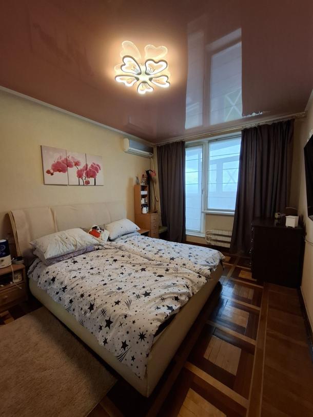 Квартира, 3-кімн., Харьков, 656м/р, Юбилейный пр. (50 лет ВЛКСМ пр.)