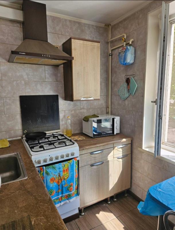 Квартира, 3-кімн., Харьков, 607м/р, Гвардейцев Широнинцев