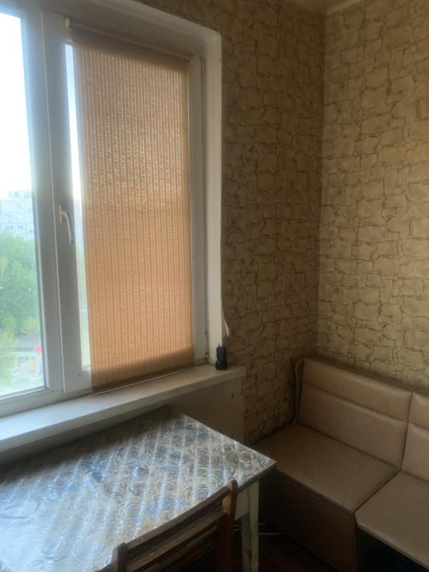 Квартира, 2-кімн., Харьков, 608м/р, Непокоренных (Героев Труда)
