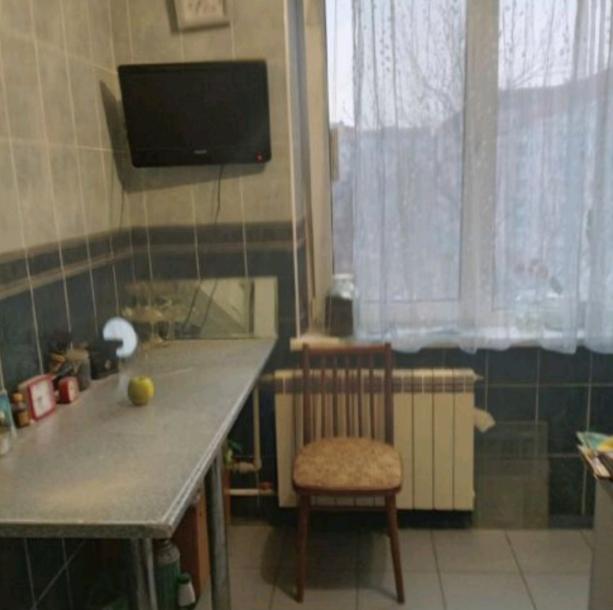 Квартира, 3-кімн., Харьков, 524м/р, Непокоренных (Героев Труда)