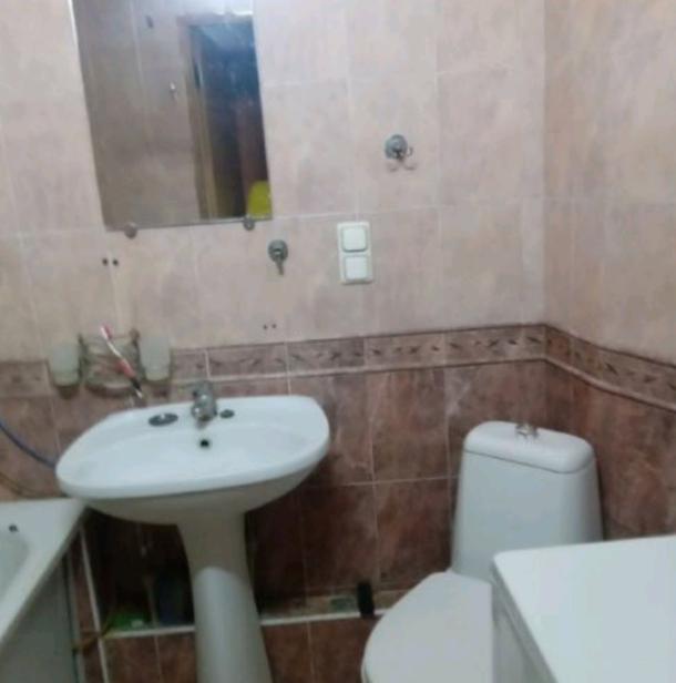 Квартира, 3-кімн., Харьков, 524м/р, Непокоренных (Героев Труда)