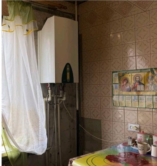 Квартира, 3-кімн., Харьков, Песочин, Квартальный пер.