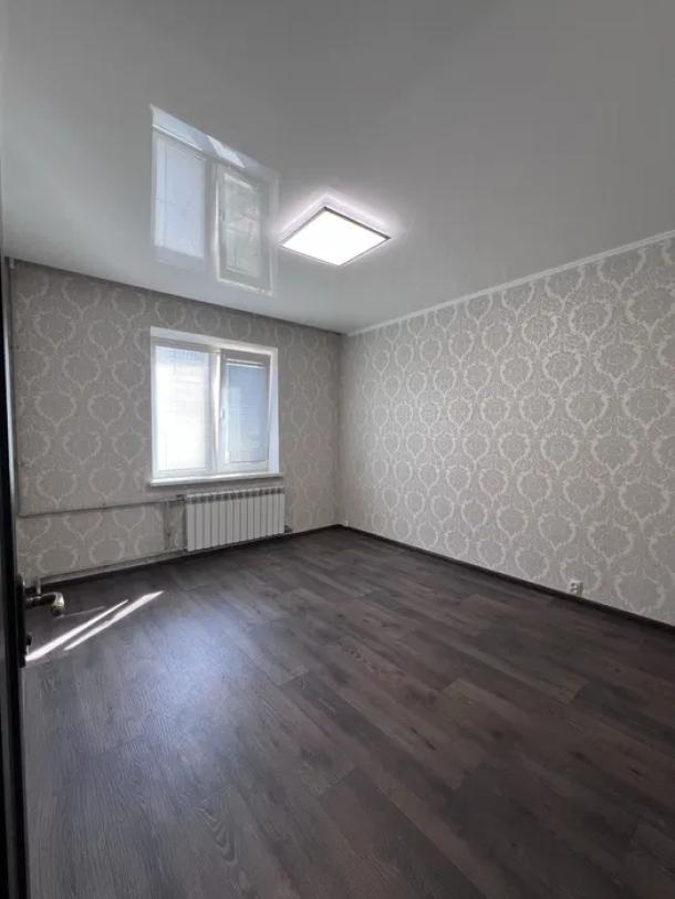 Квартира, 2-кімн., Харьков, Песочин, Молодежная
