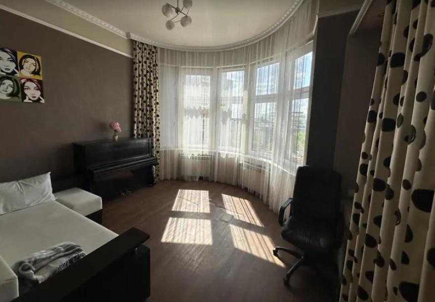 Квартира, 3-кімн., Харьков, Нагорный, Черноглазовская