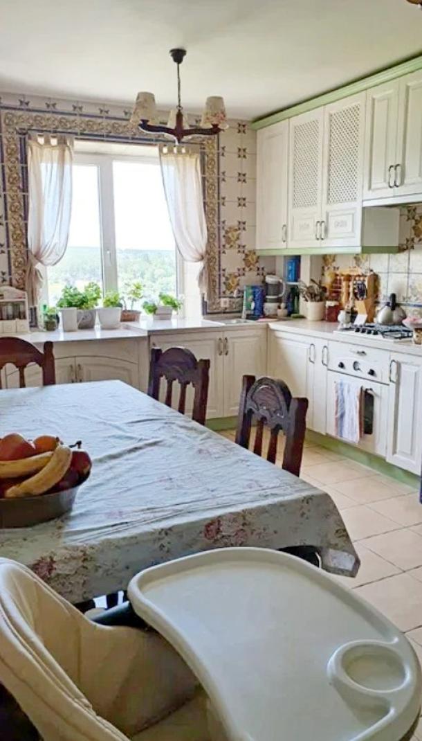Квартира, 3-кімн., Харьков, Песочин, Кушнарева