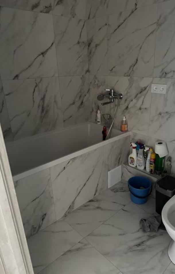 Квартира, 2-кімн., Харьков, 607м/р, Непокоренных (Героев Труда)