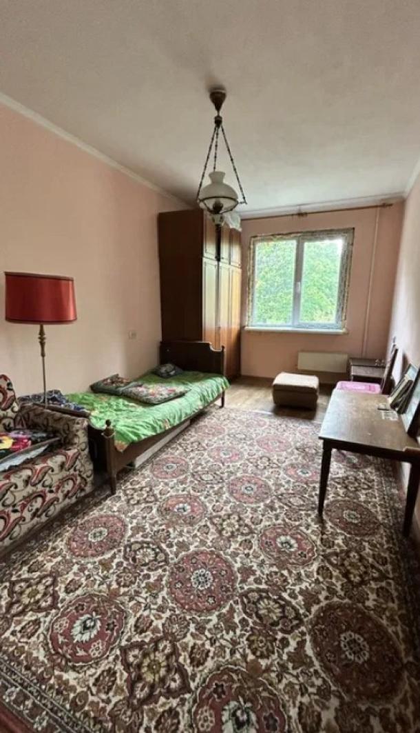 Квартира, 3-кімн., Харьков, 625м/р, Амосова