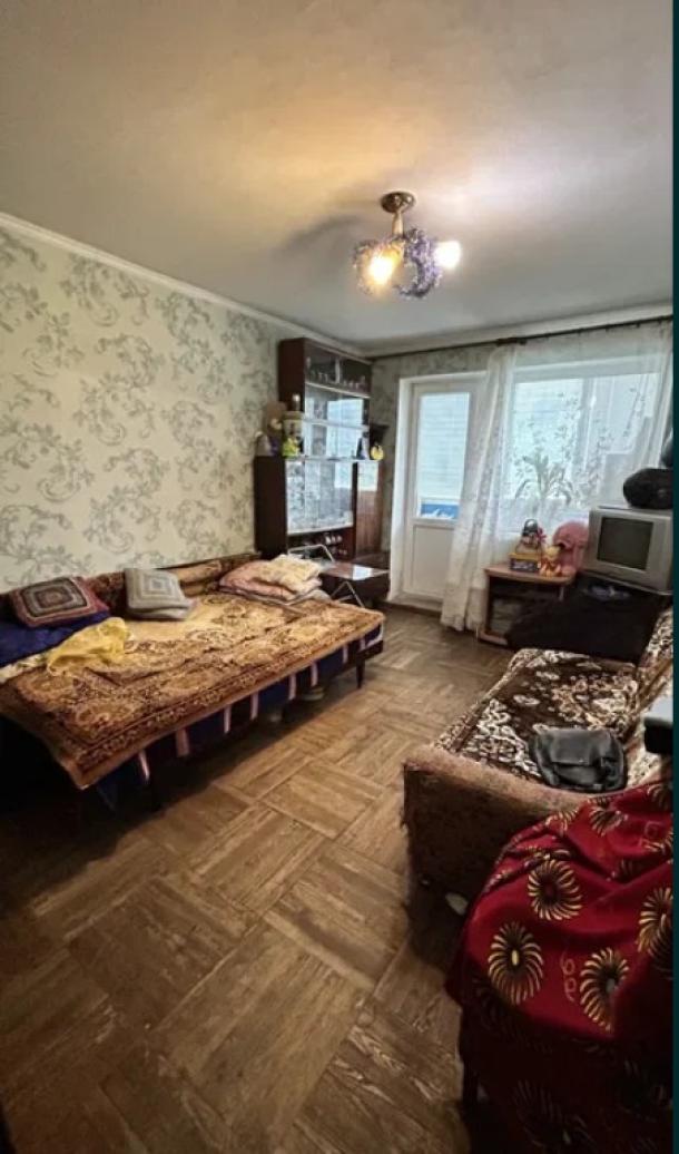 Квартира, 2-кімн., Харьков, 604м/р, Тракторостроителей просп.