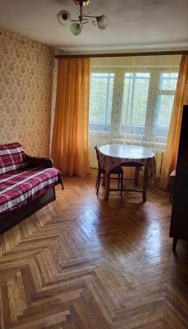 Квартира, 3-кімн., Харьков, Новые Дома, Ньютона