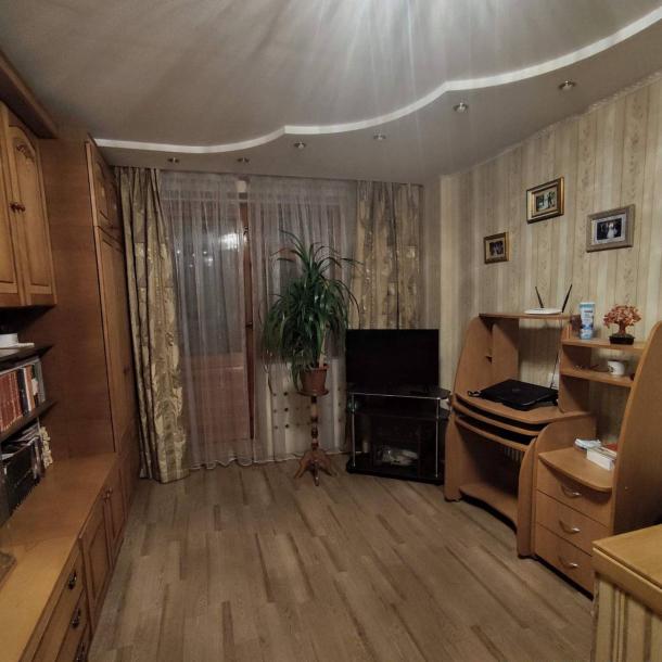 Квартира, 2-кімн., Харьков, 615м/р, Гвардейцев Широнинцев
