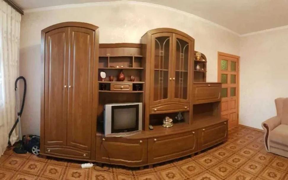 Квартира, 2-кімн., Харьков, Рогань жилмассив, Роганская