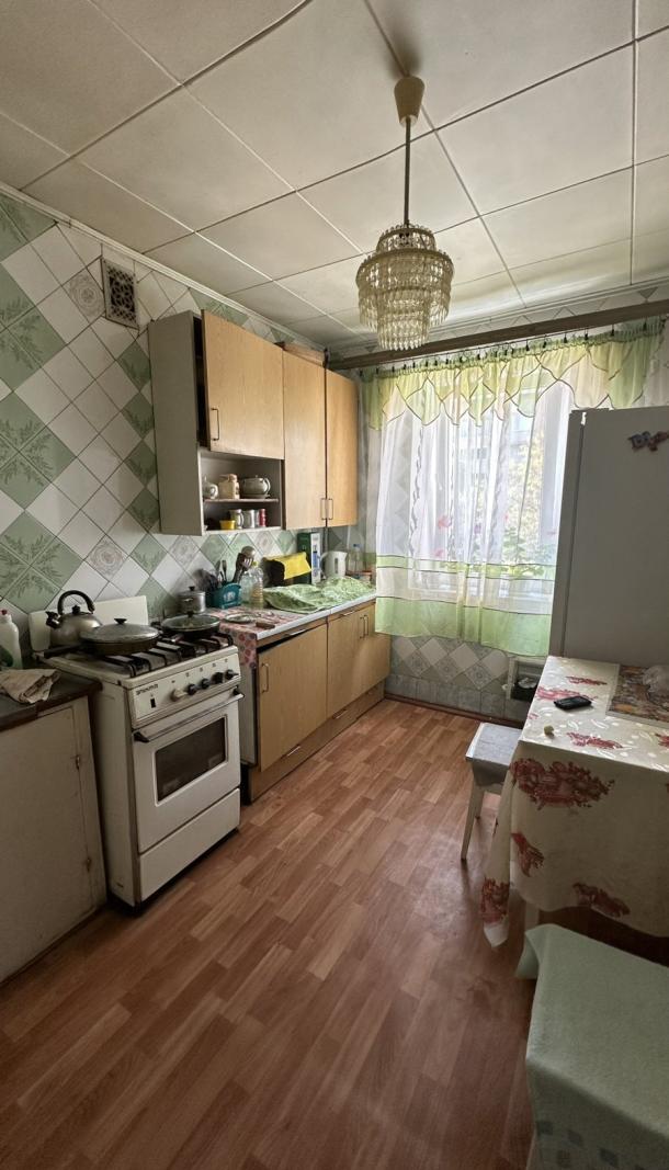 Квартира, 3-кімн., Харьков, Пятихатки, Академика Курчатова проспект