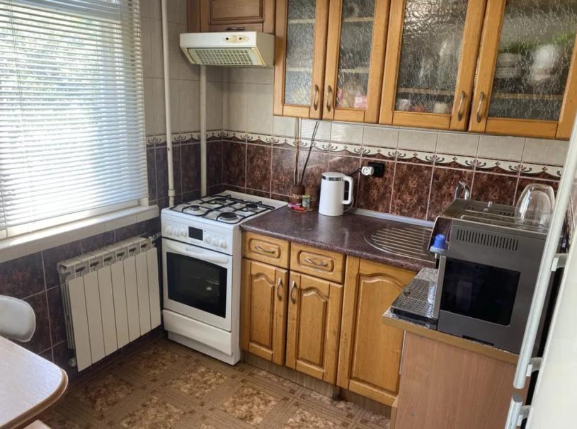 Квартира, 2-кімн., Чугуев, Чугуевский район, Харьковская