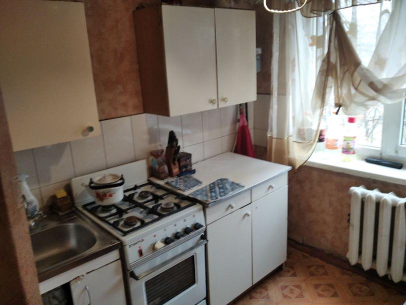 Квартира, 3-кімн., Харьков, 606м/р, Тракторостроителей просп.