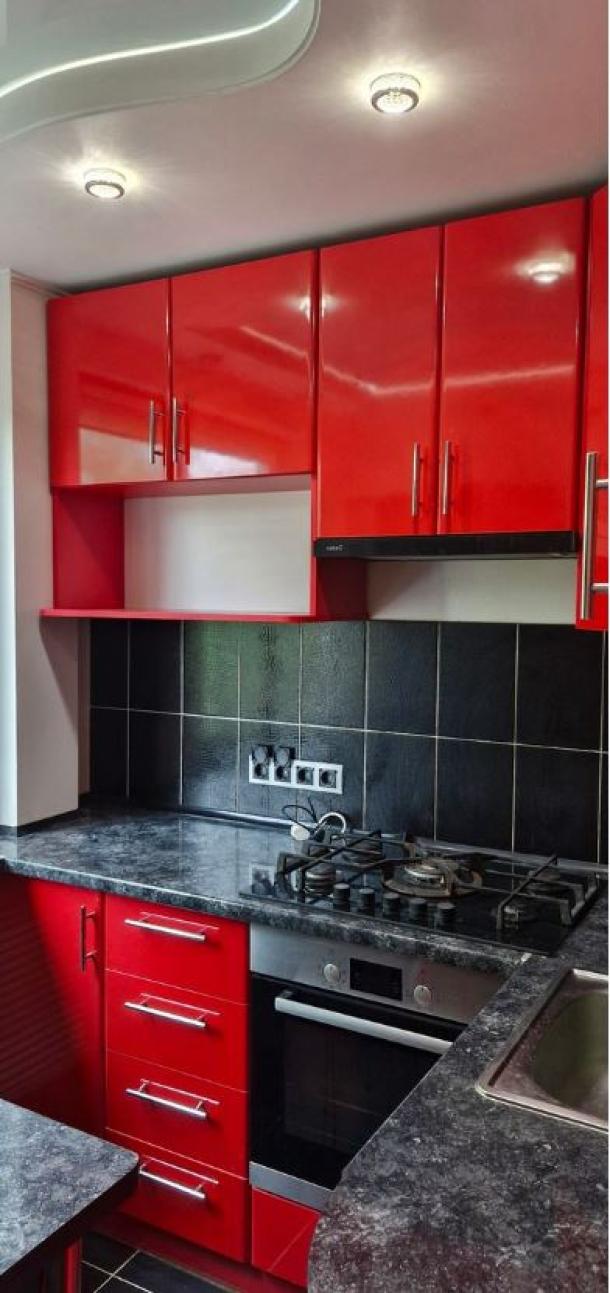 Квартира, 3-кімн., Харьков, 608м/р, Непокоренных (Героев Труда)